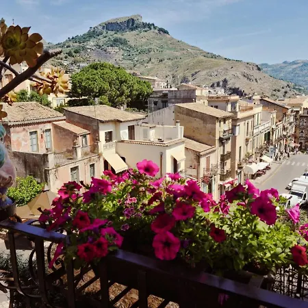 Joan's Heritage Bed & Breakfast Taormina