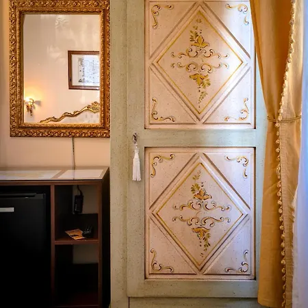 Joan's Heritage Bed & Breakfast