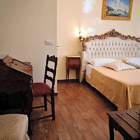 Joan's Heritage Taormina