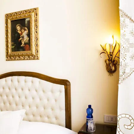 Joan's Heritage Bed & Breakfast *
