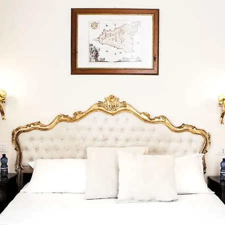 Joan's Heritage B&B 타오르미나